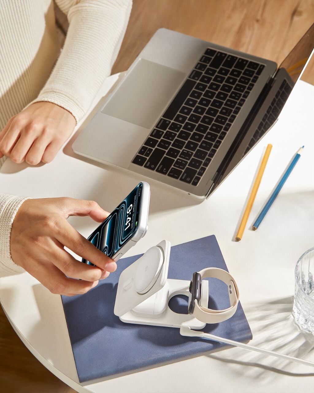 CryoBoost Foldable 3-in-1 Magnetic Charging Station
