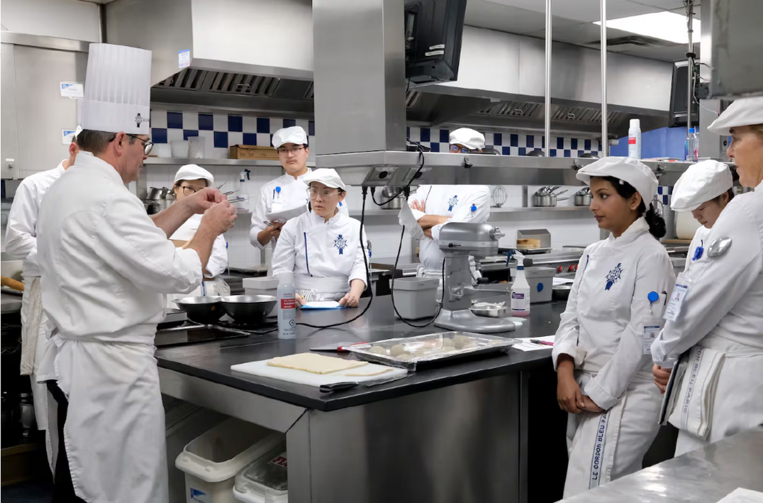 &Agrave; l&rsquo;&eacute;cole des chefs-Le Droit