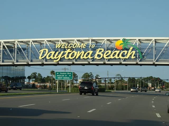 Daytona Beach Window Cleaning / Washing