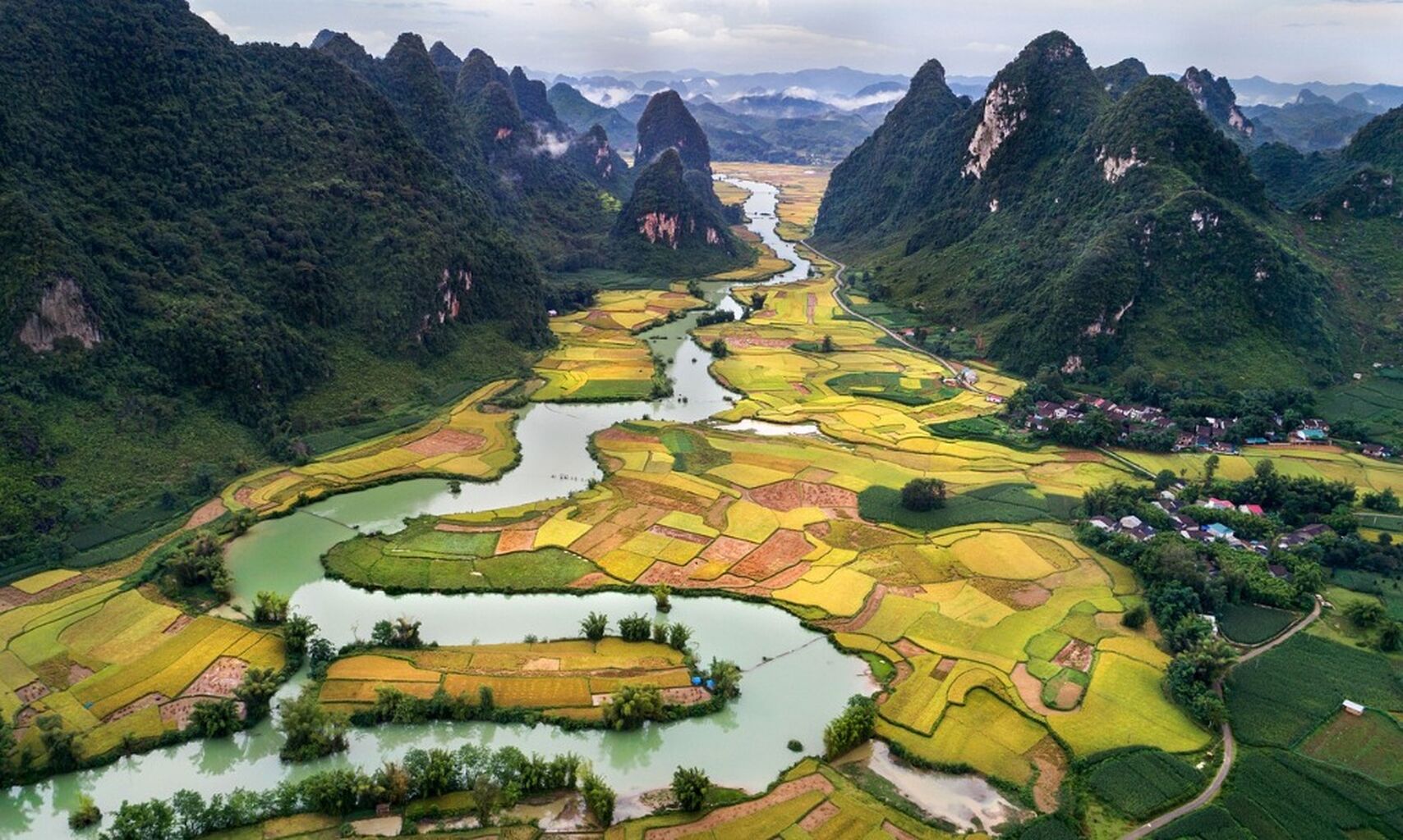 10 Days Vietnam Super Save Tour From &euro;464