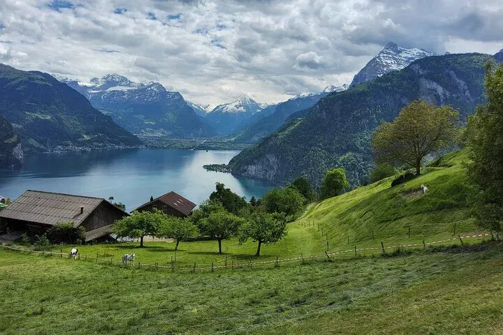 4 Days Swiss Alps Immersion Magic Trekking Tour From &euro;1800
