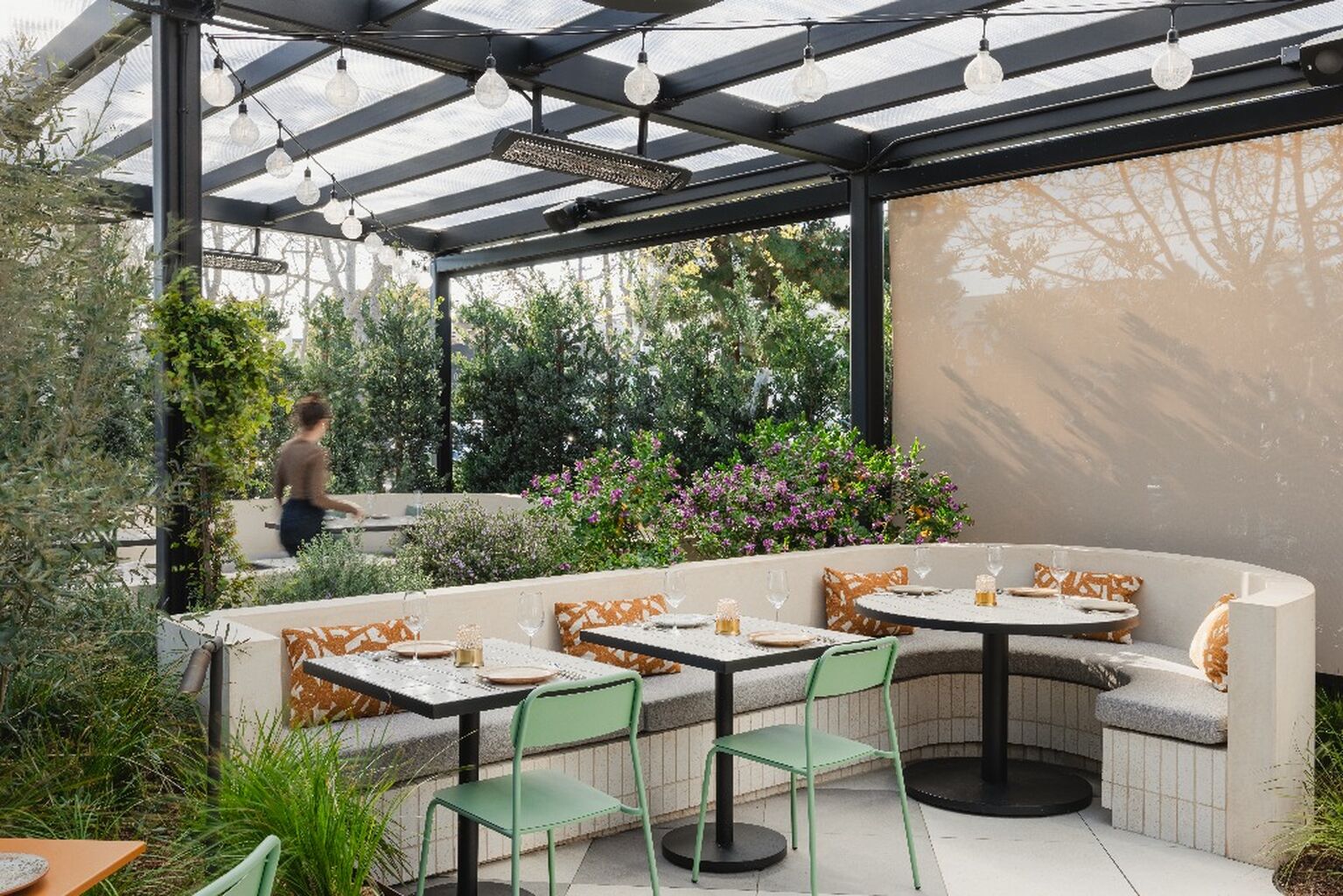 Modern Luxury: Cosetta_May 2025