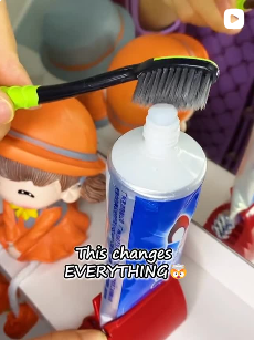 Toothpaste Squeezer