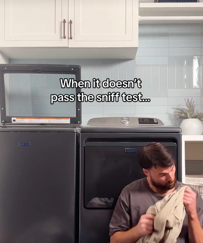 Pet Pro Top Load Agitator Washer with Extra Power and Sanitize Cycle with Oxi