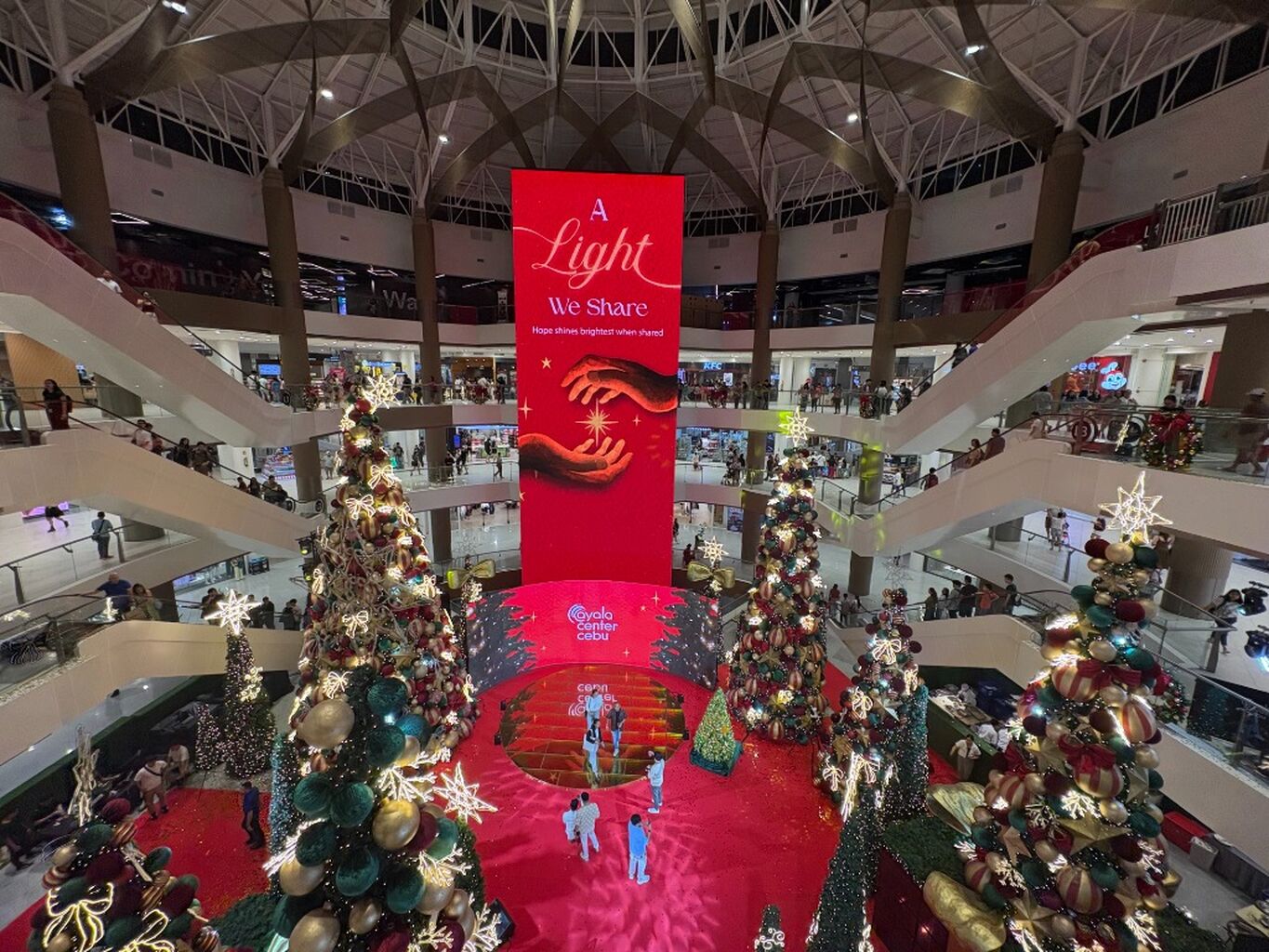  Ayala Malls Center Cebu shares light and hope this Christmas season