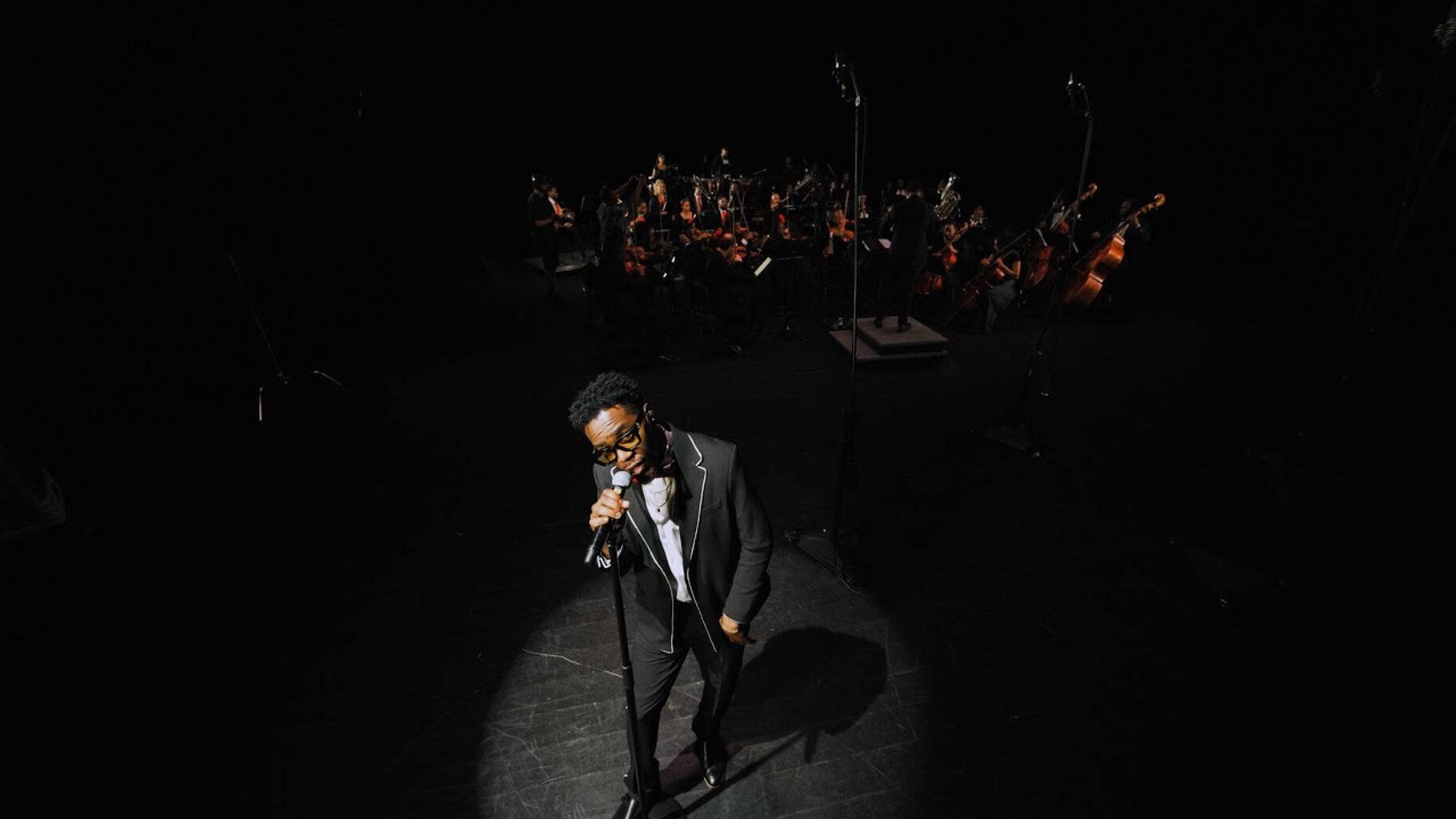 Mical Teja & The National Philharmonic Orchestra - LAST TRAIN