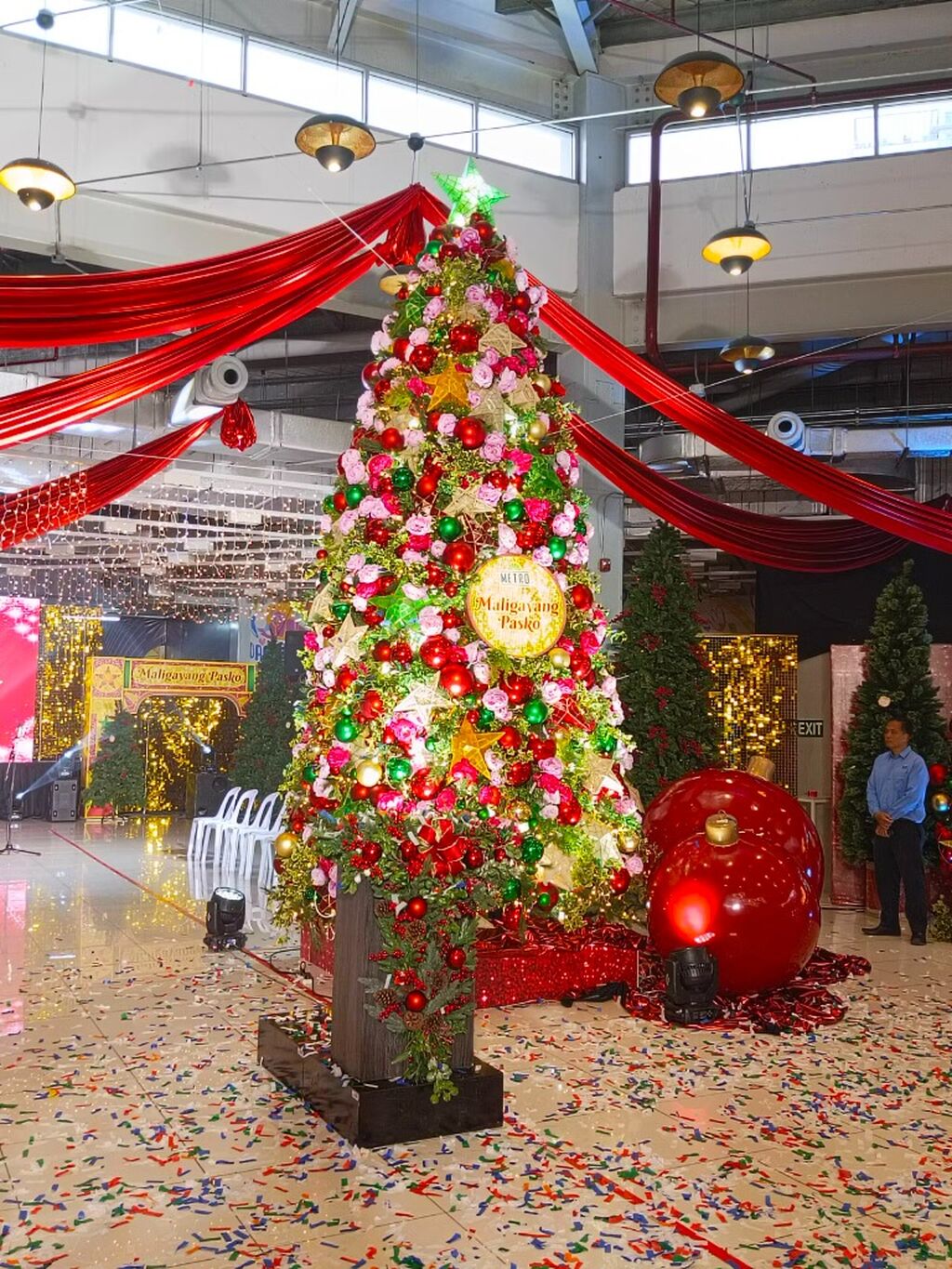 Metro Retail Stores Group welcomes the holidays with heartfelt Christmas tree lighting