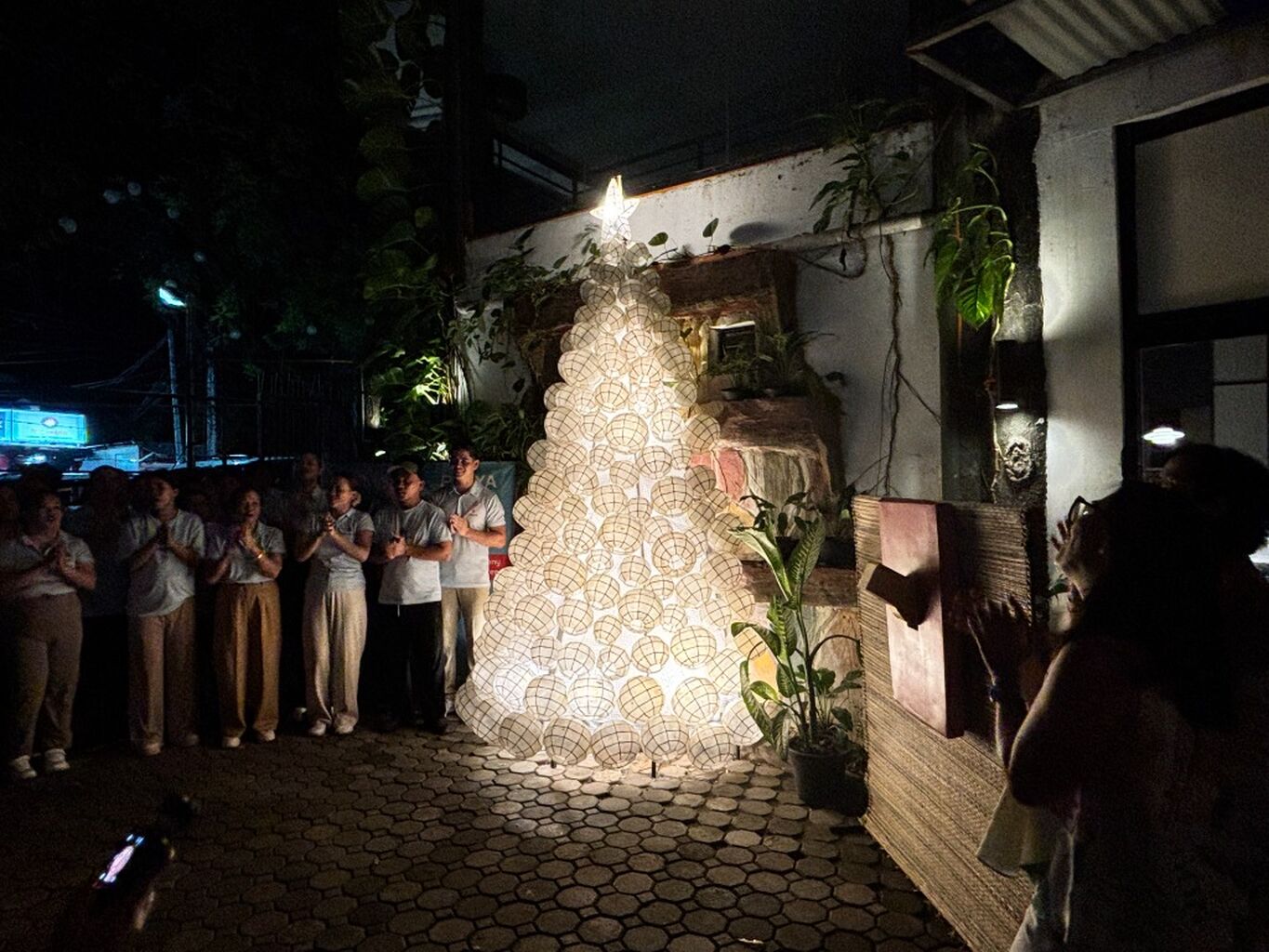 Maribago Grill and Pizzeria Playa Celebrate a Cebuano Christmas of Hope