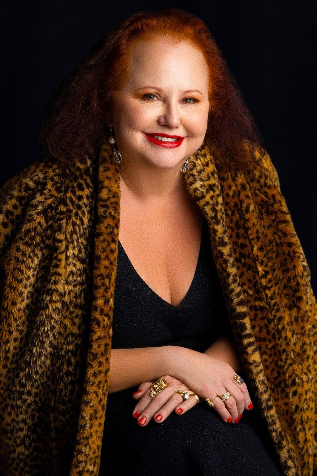 Transformed Her Life Through Creativity And Courage - Meet Mo.