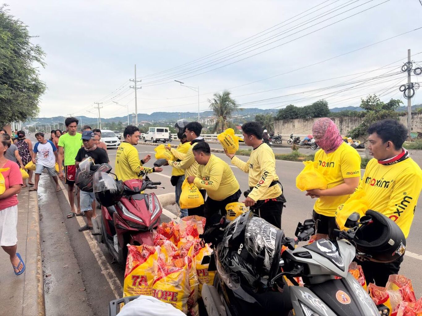 What's Up! Maxim Rides & Food Delivery provides relief to Typhoon Tino victims in Cebu