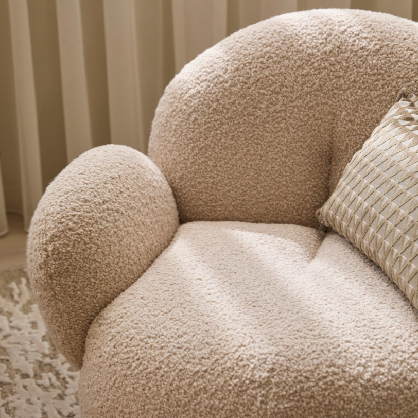 Nana Love Seat