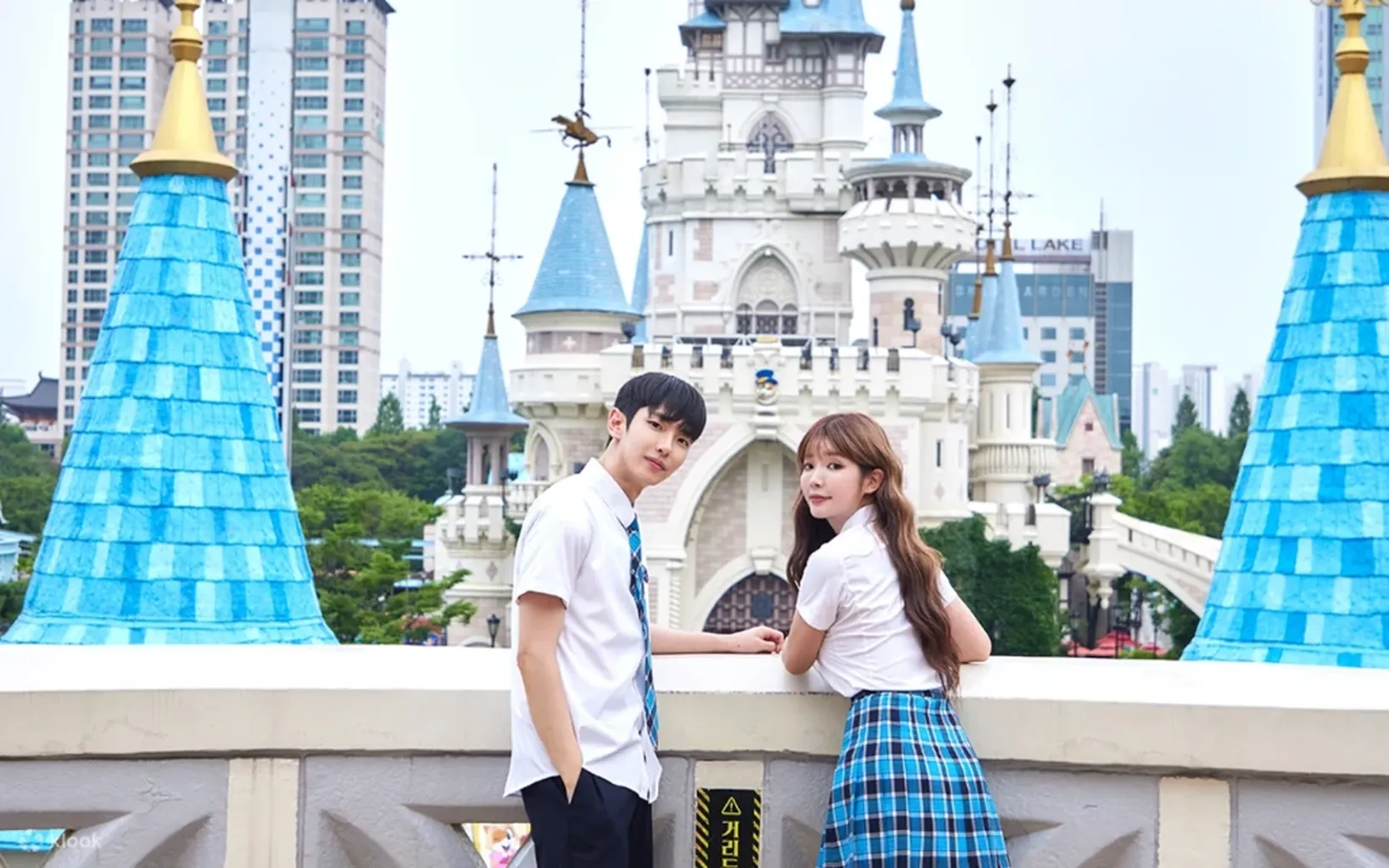  👕 GAMSUNGGYOBOK School Uniform Rental &ndash; Lotte World