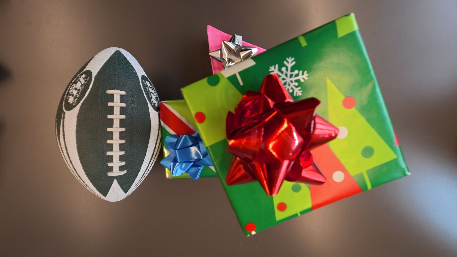 The mathematics of gift wrapping&nbsp; - UBC News
