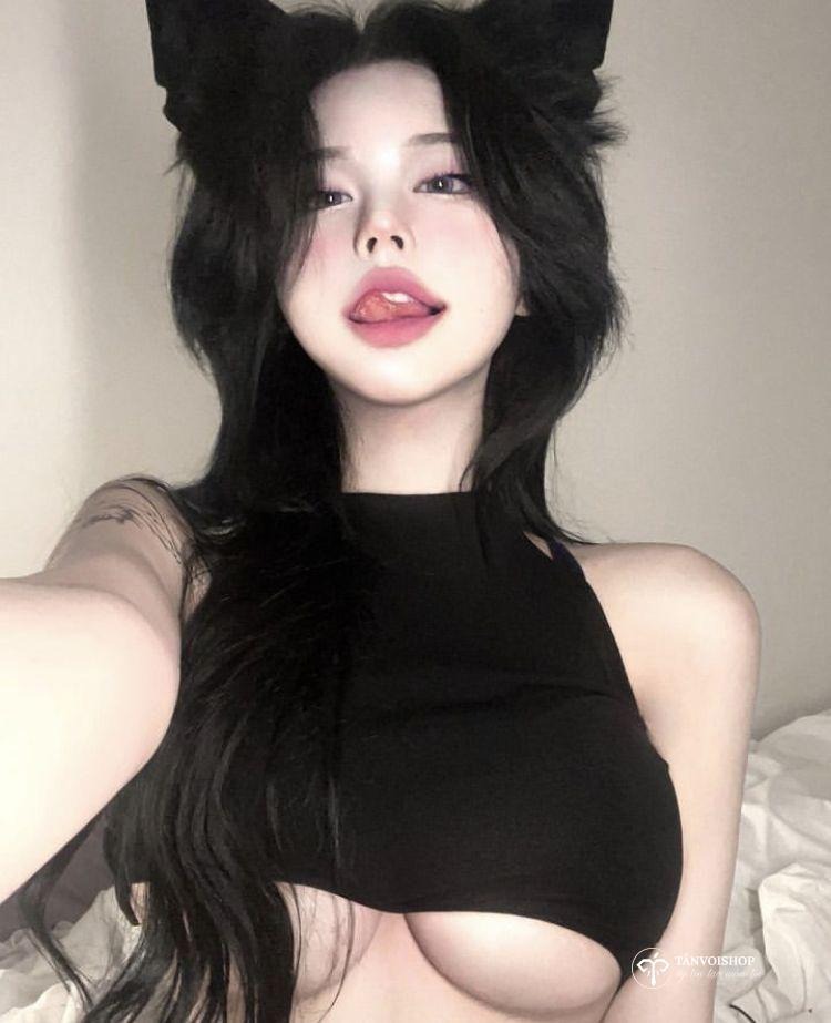 G&aacute;i cực m&uacute;p v&oacute; cực tu
