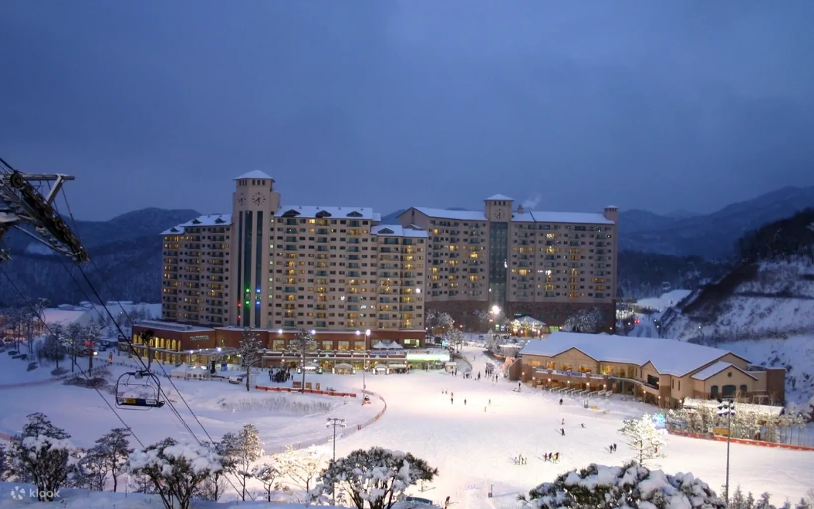 Oak Valley Resort Ski Tour | Lesson & Ticket & Transport & Insurance
