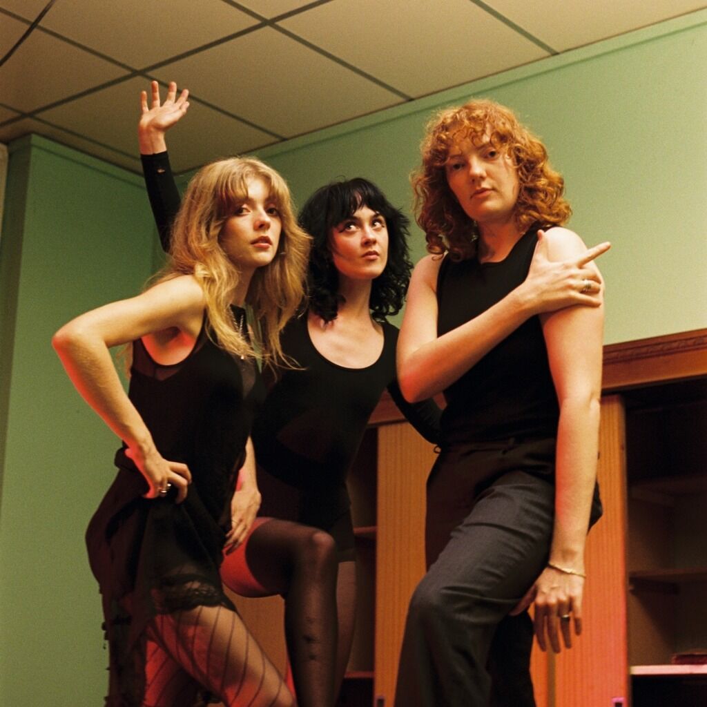 Entrevista con Folk Bitch Trio