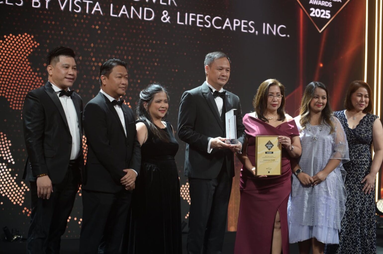 Crosswalk Tower by Vista Residences honored as Best New Launch Condominium Development at DOT Property Southeast Asia Awards 2025