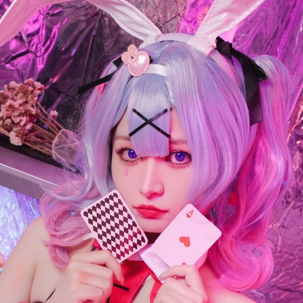 Issue 02: Hatsune Miku Rabbit Hole ft. Yifanneko