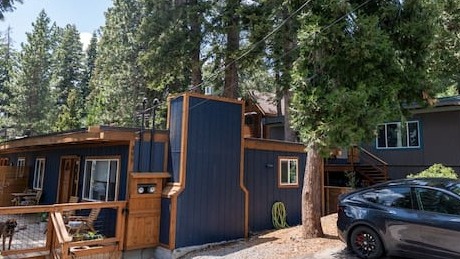 Red Cedar Cabin in Tahoe City - 🏘️🏔️⛷️🐶