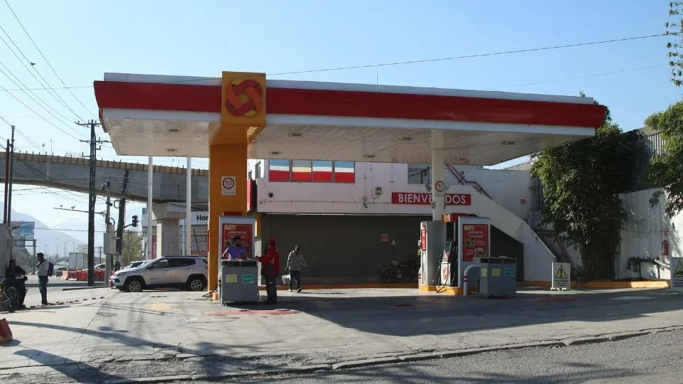 Profeco exhibe a gasolinera de Monterrey como la m&aacute;s cara de todo M&eacute;xico