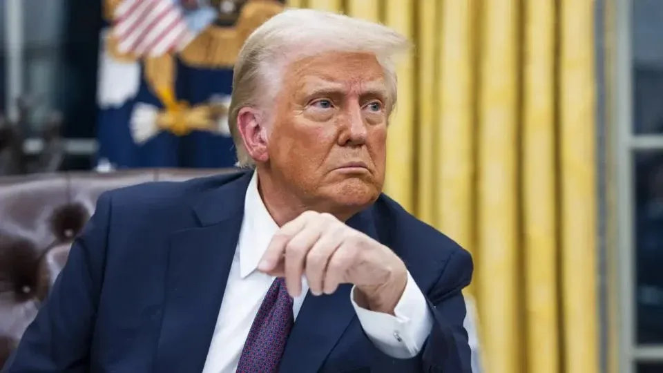Casa Blanca afirma que Trump no descarta usar al ej&eacute;rcito para controlar Groenlandia