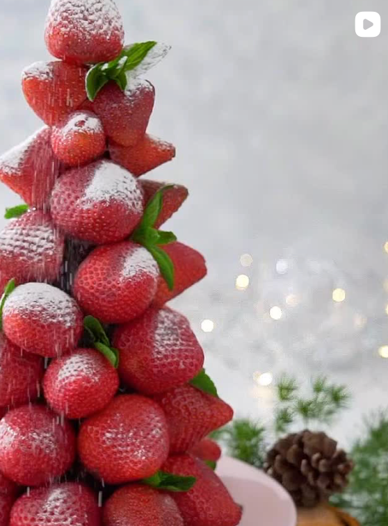 Strawberry Christmas Tree | California Strawberries