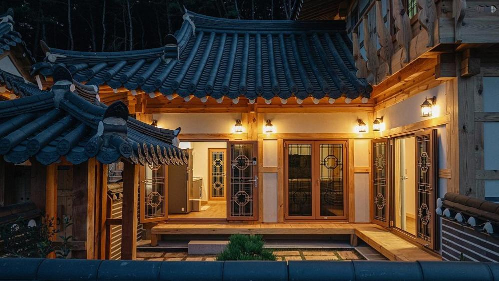 Gyeongju Recreation Area Hanok Pool Villa 3 stars out of 5