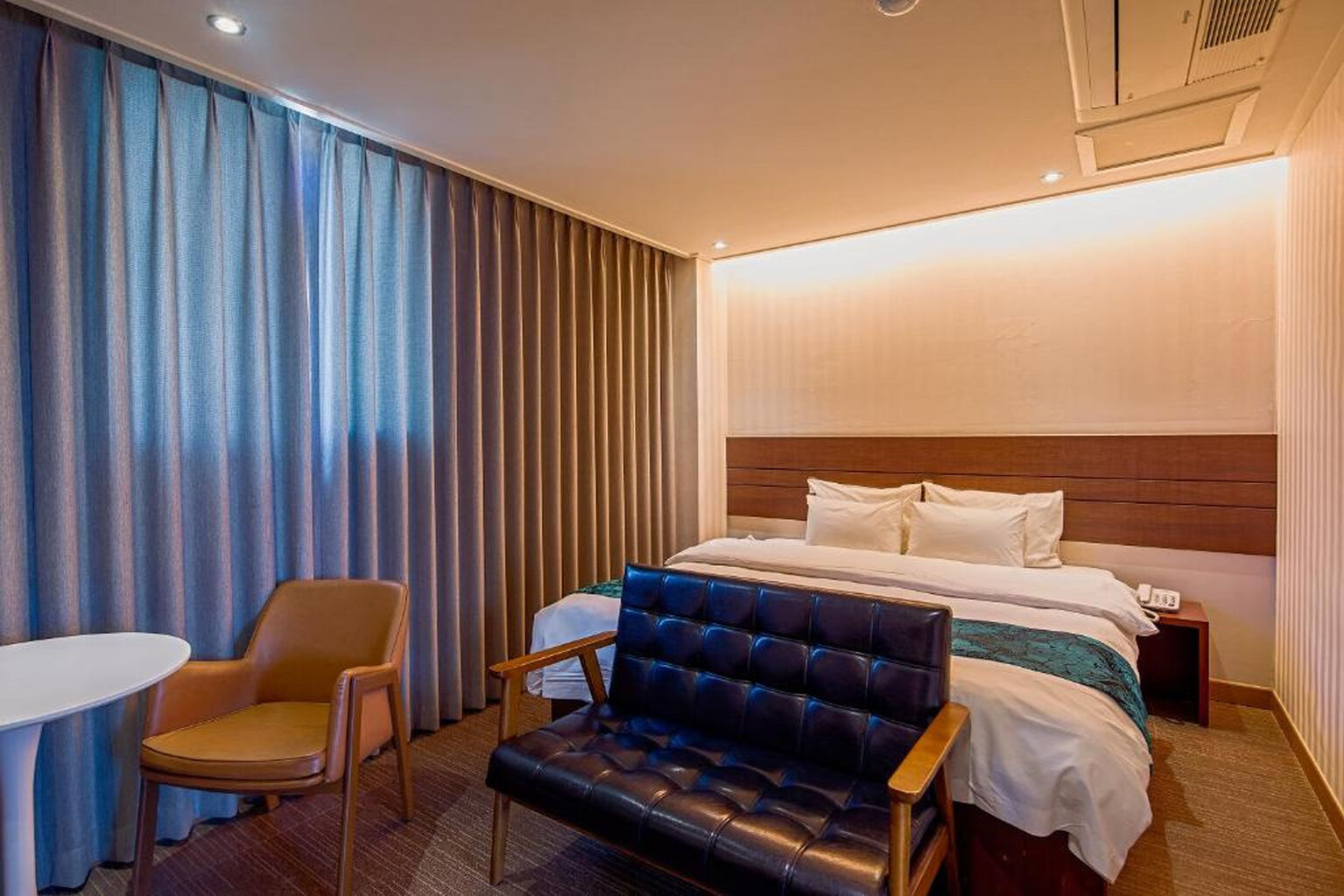 Namsan Hill Hotel Myeongdong 