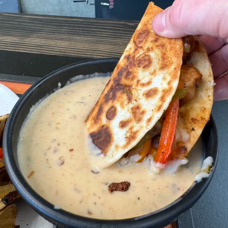 Chicken Fajita Tacos With Green Chili Queso