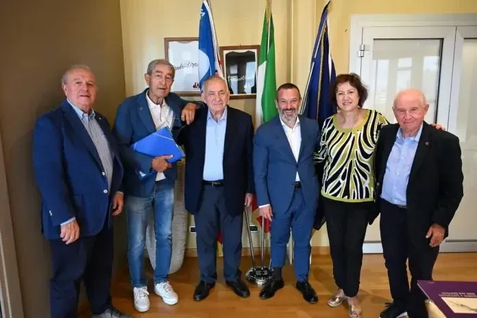 Tony Di Paolo, l&rsquo;uomo che part&igrave; senza nulla e torn&ograve; ambasciatore d&rsquo;Abruzzo nel mondo