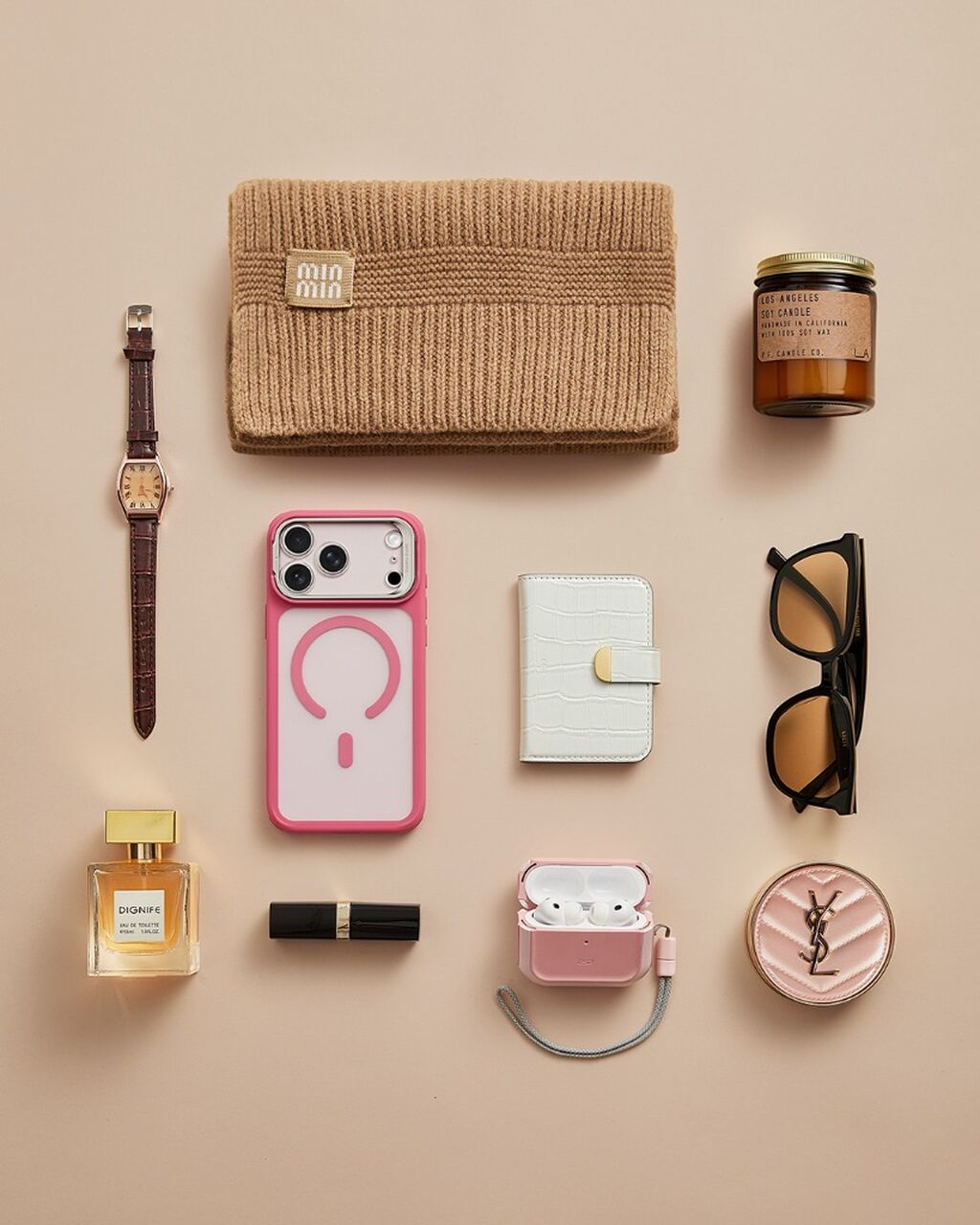 Aura Clutch Magnetic Wallet
