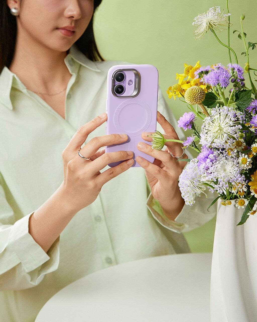 iPhone 17 Cloud Soft Magnetic Case