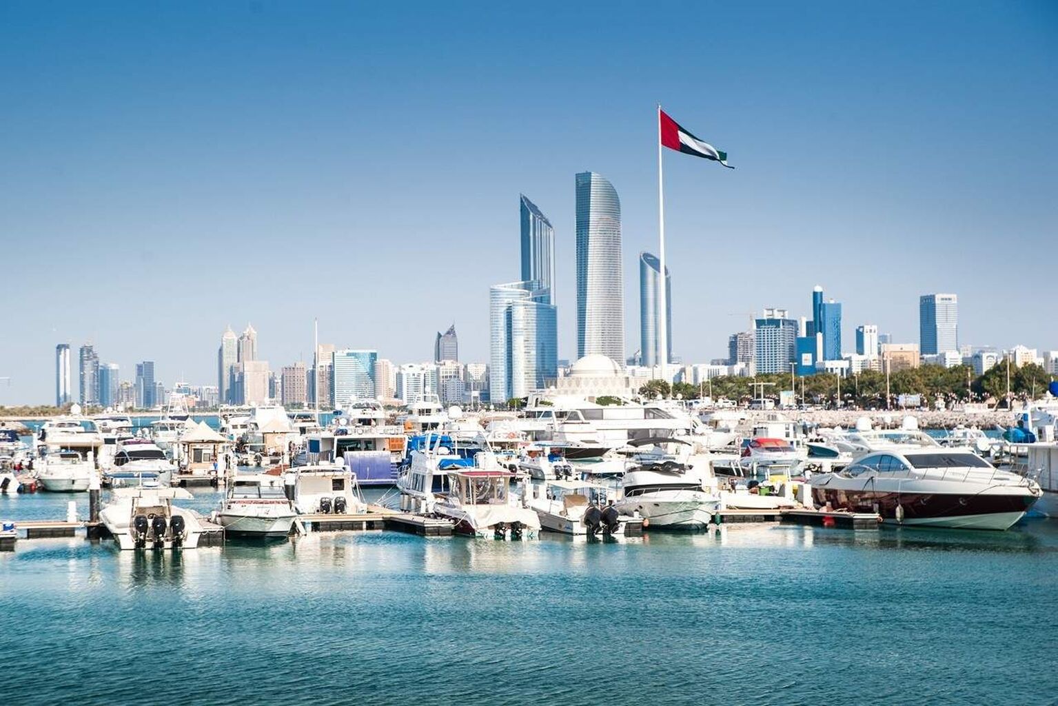 How to Check UAE Tourist Visa Validity in 2026: Top Methods & Over-Stay Penalties