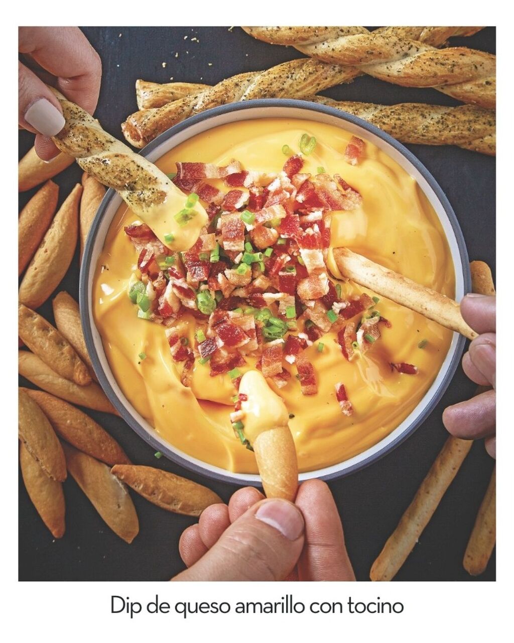 Dip de queso amarillo con tocino