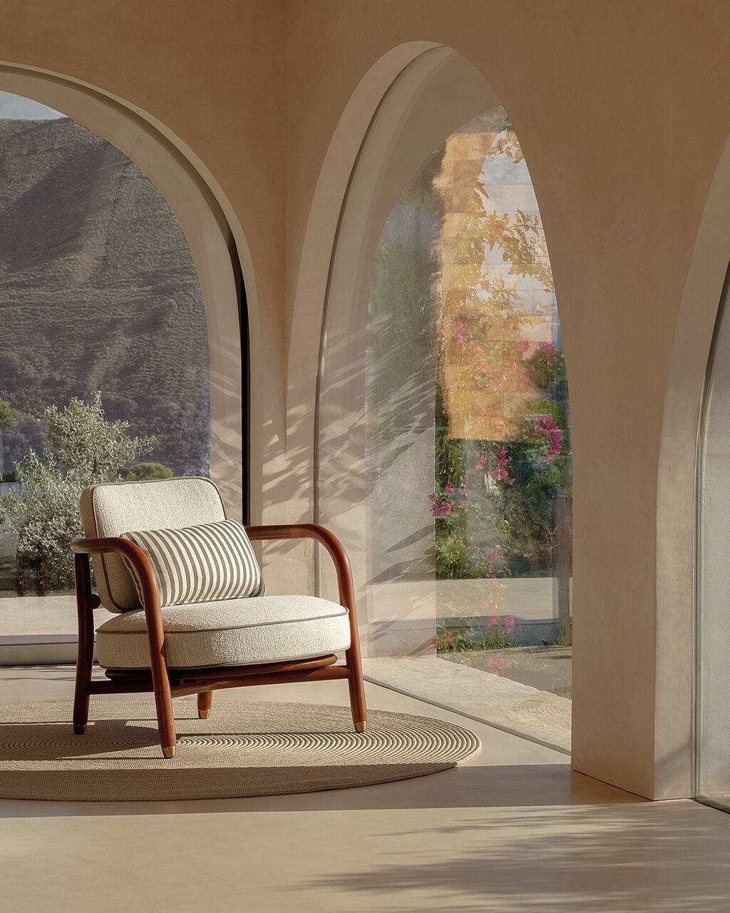Meridies sofas, armchairs and modules bring together craftsmanship and Mediterranean design 💡