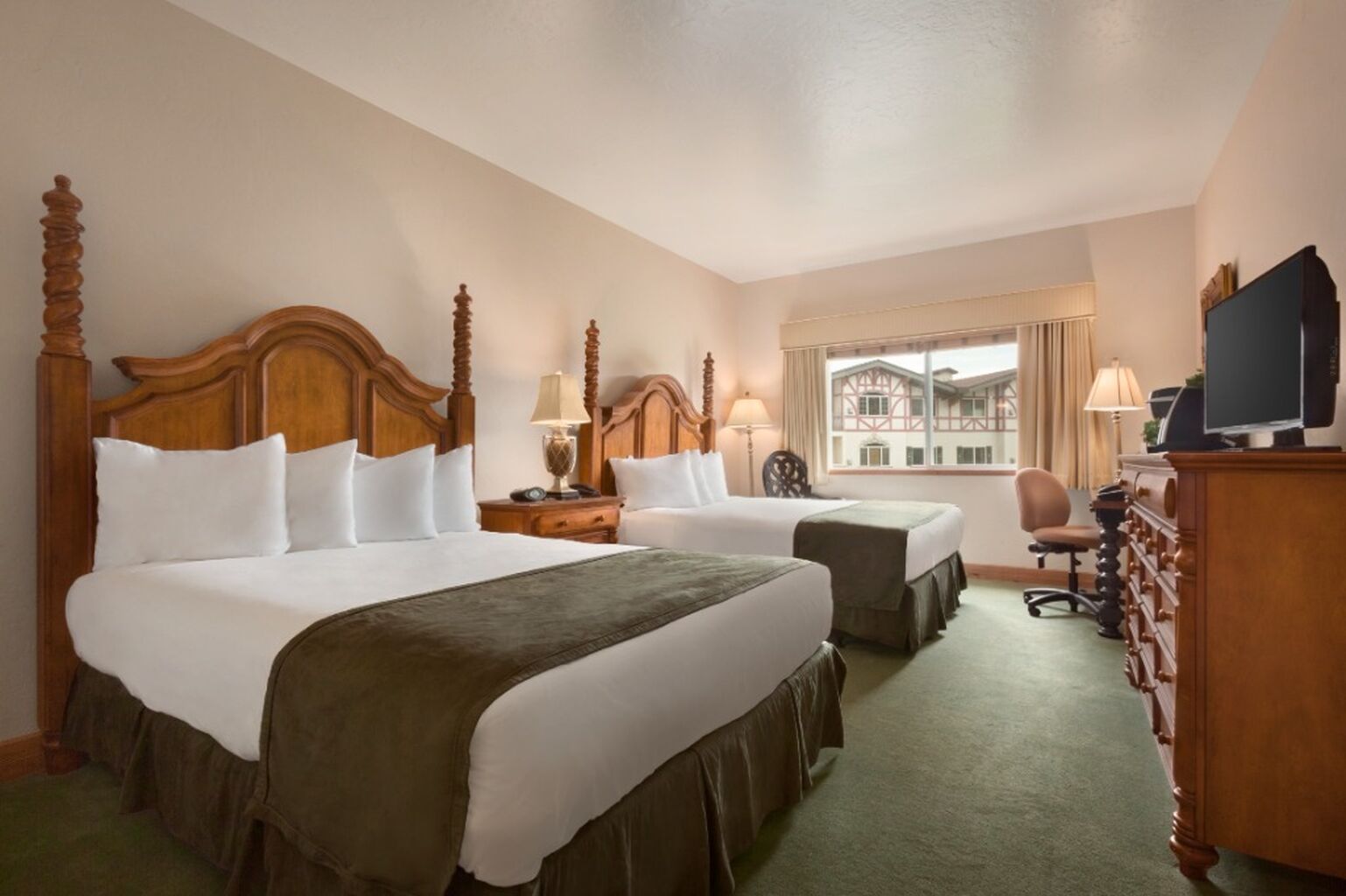 Hotel Specials and Vacation Packages