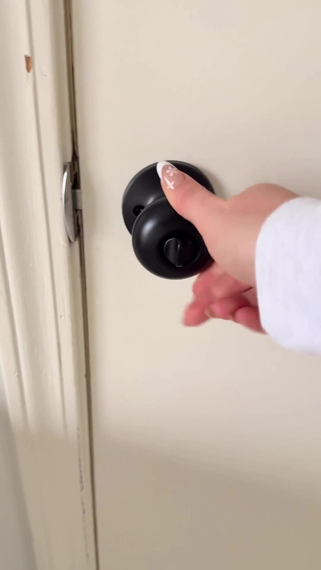 Brinks Contemporary Knob