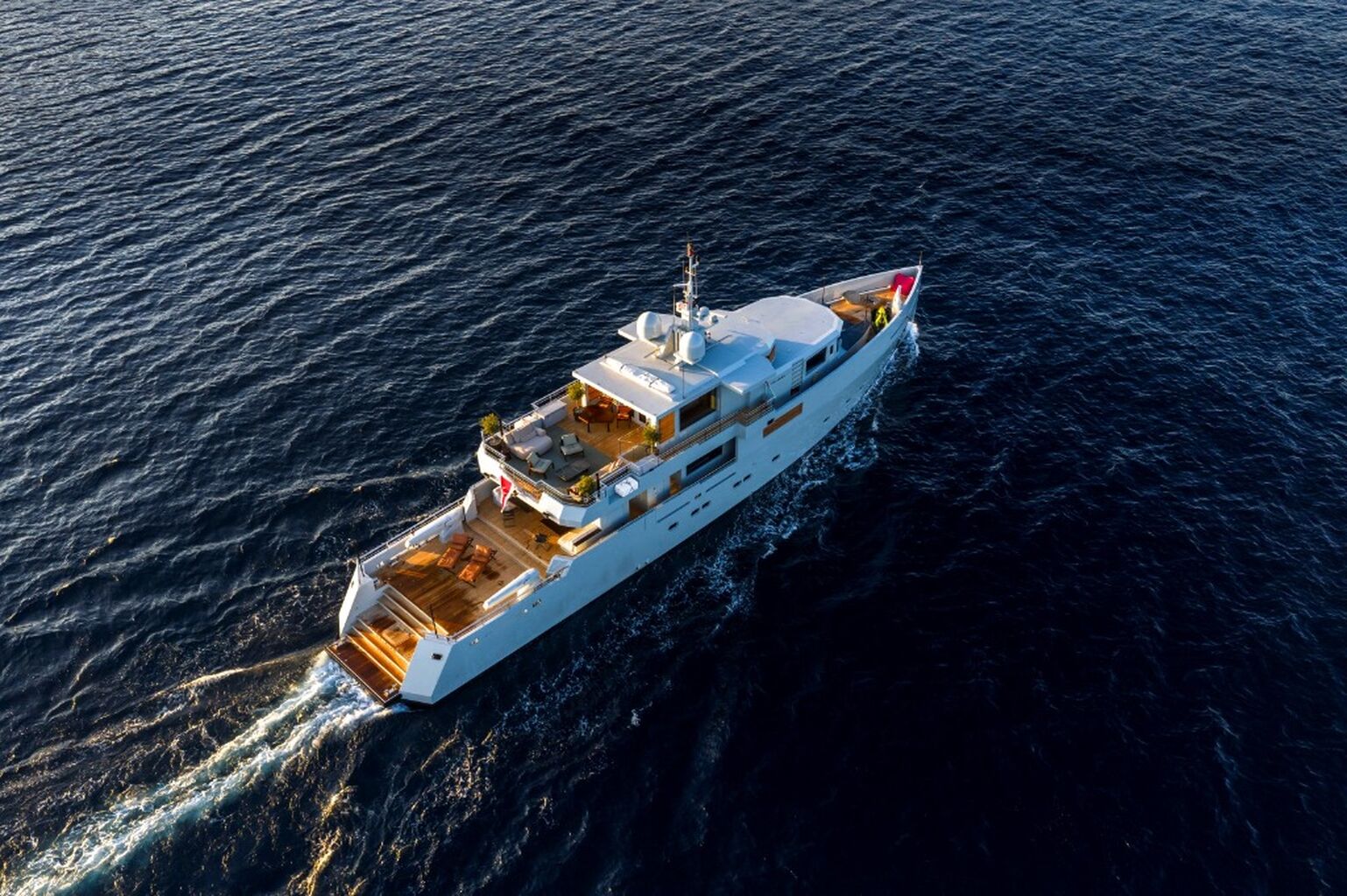 M/Y CALADAN - AVAILABLE TO CHARTER