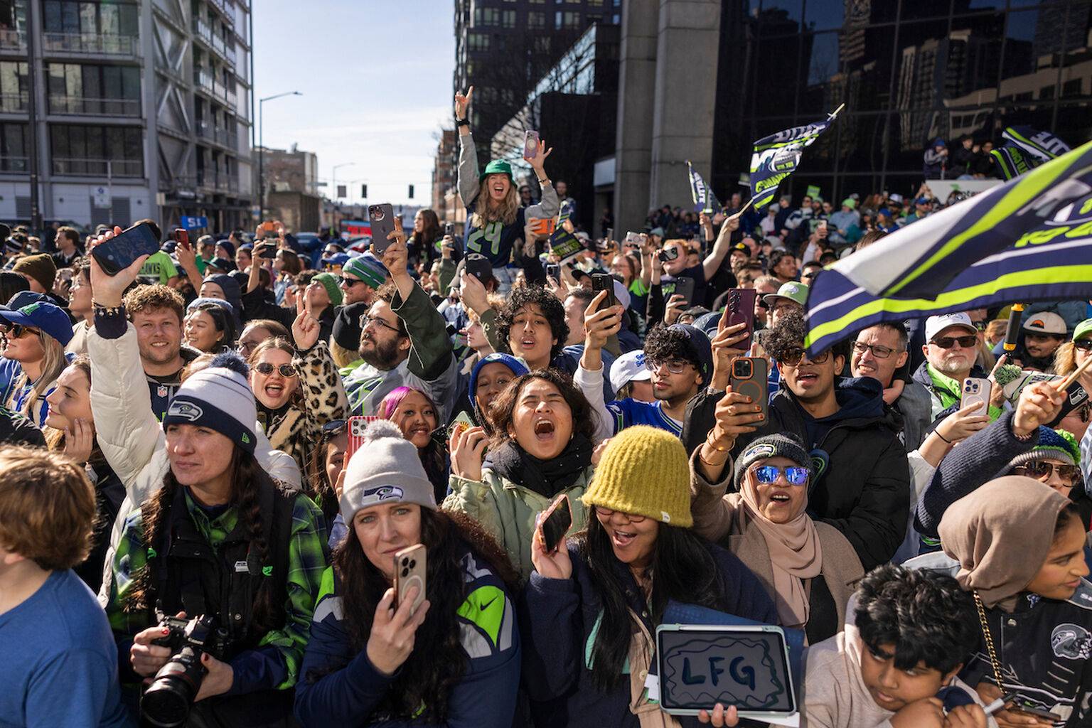Victory vibes: Over 330,000 Metro boardings on Seahawks parade day