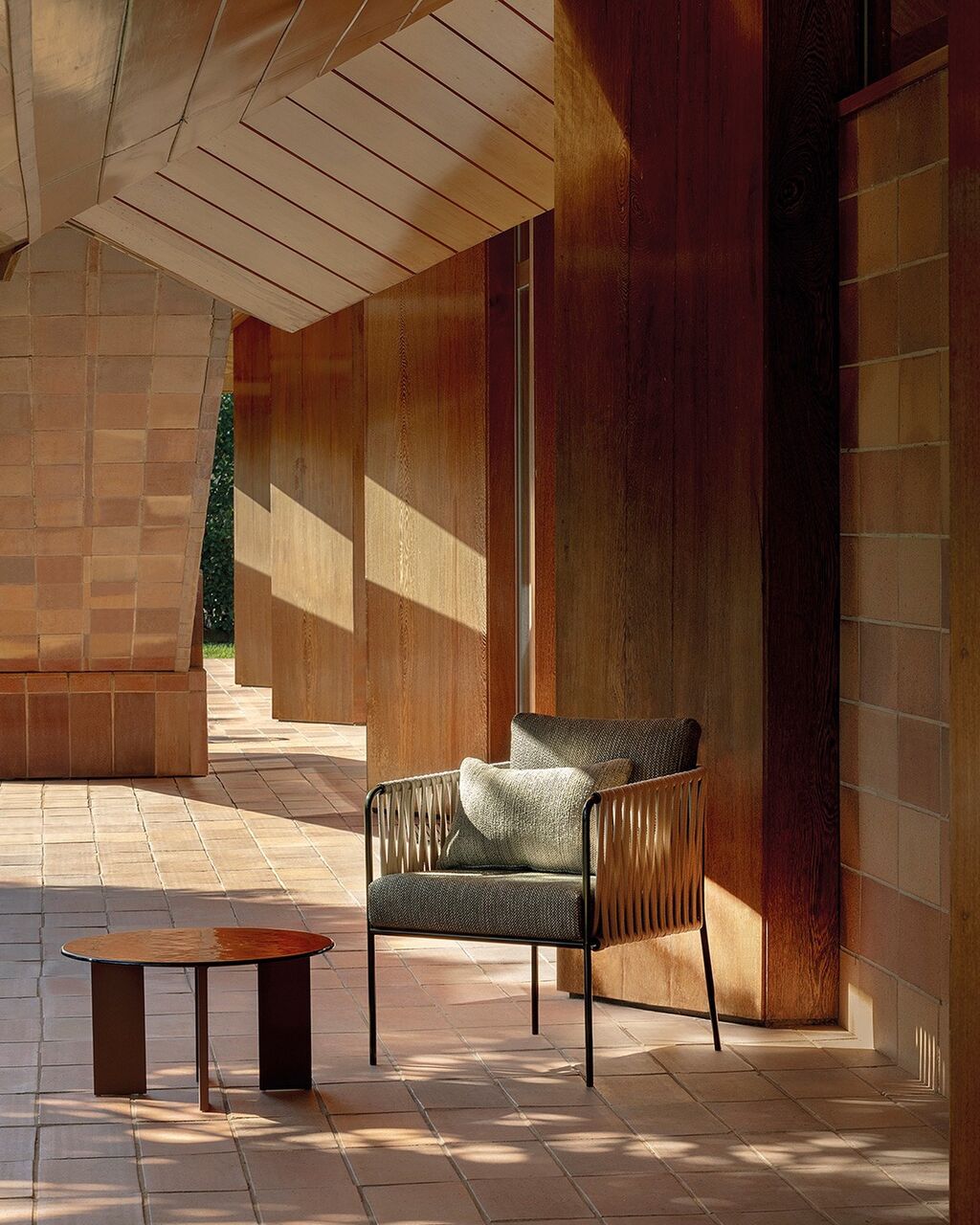 We are drawn to richer materials that celebrate craftsmanship, such as the fused glass in our Leku collection 🤎 