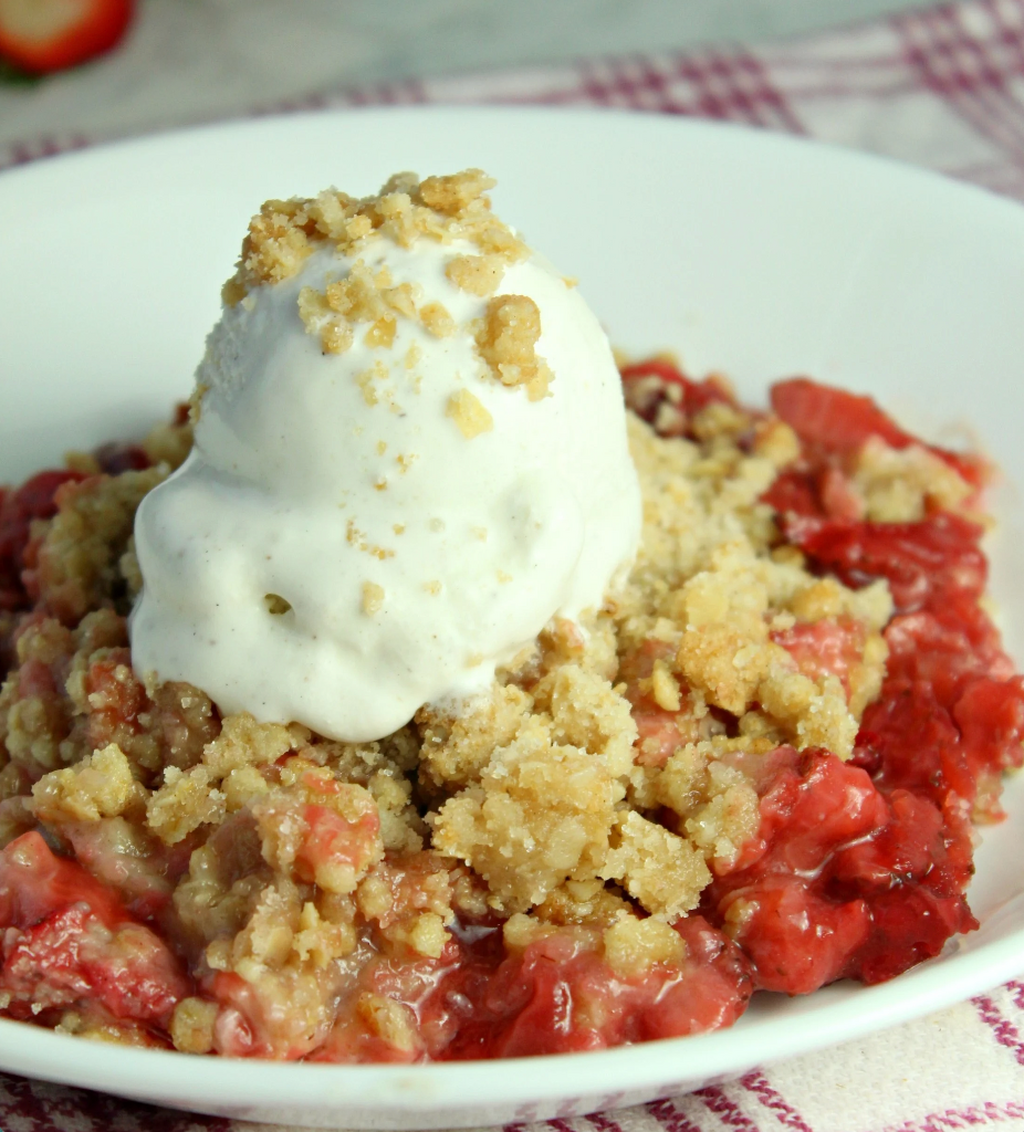 Fresh Strawberry Crisp