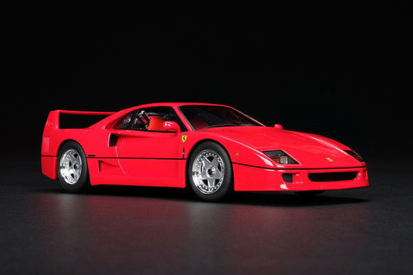 Ferrari F40 at 1:18 scale