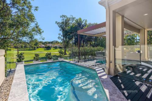 Private Fairway Vistas &amp; End-of-Cul-de-Sac Position in The Point