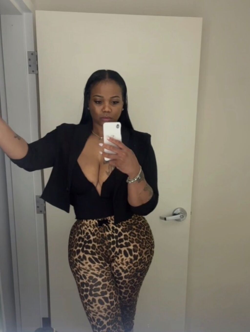 Leopard print leggings 