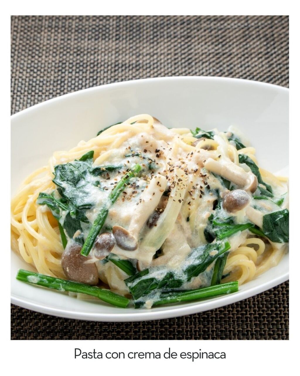 Pasta con crema de espinaca