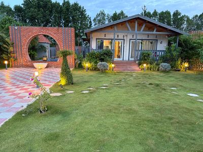 Lotus Serenity | 2BR | Sleeps 10 | ₹8-13K | Tolkatta, 30 mins from TSPA ORR Exit