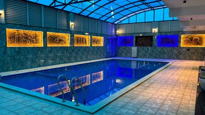 Crest Retreat | 3BR | Sleeps 19 | ₹21-29.4K | 40 mins from Gachibowli