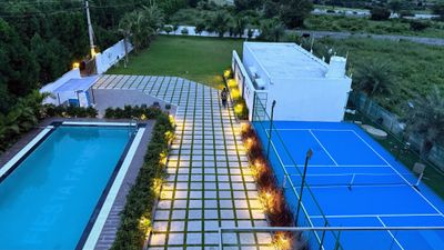 Fiesta | 3BR | Sleeps 15 | ₹19-25K | 25 mins from Shamshabad ORR Exit