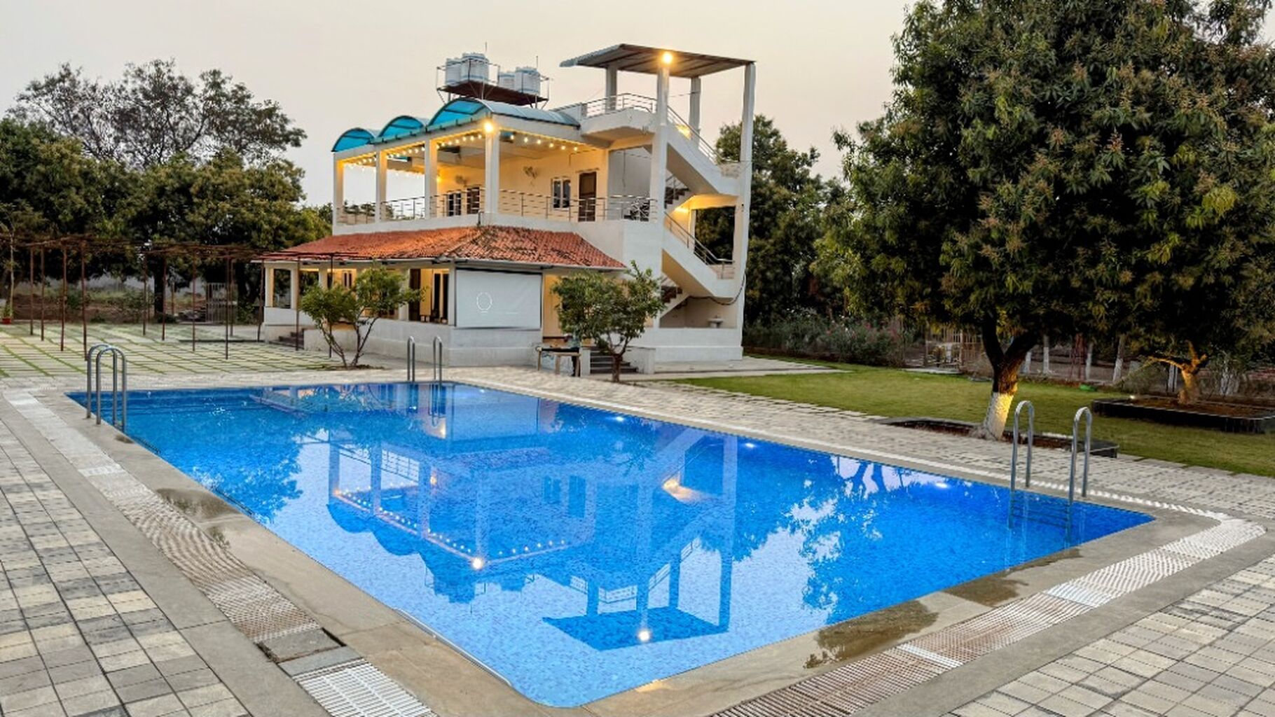 Aranya | 4BR | Sleeps 14 | ₹16-20K | 10-15 mins from Pedda Amberpet ORR Exit