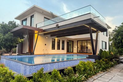 Rooted Haven | 4BR | Sleeps 16 | ₹21-31K | 35 mins from Gachibowli, Near Chilkur